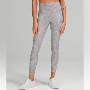 Lululemon Wunder Under High-Rise Tight 25" size 6